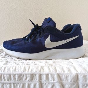 Nike Tanjun Obsidian/Light Gray, size 10